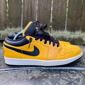 AJ1 Low Univ Gold